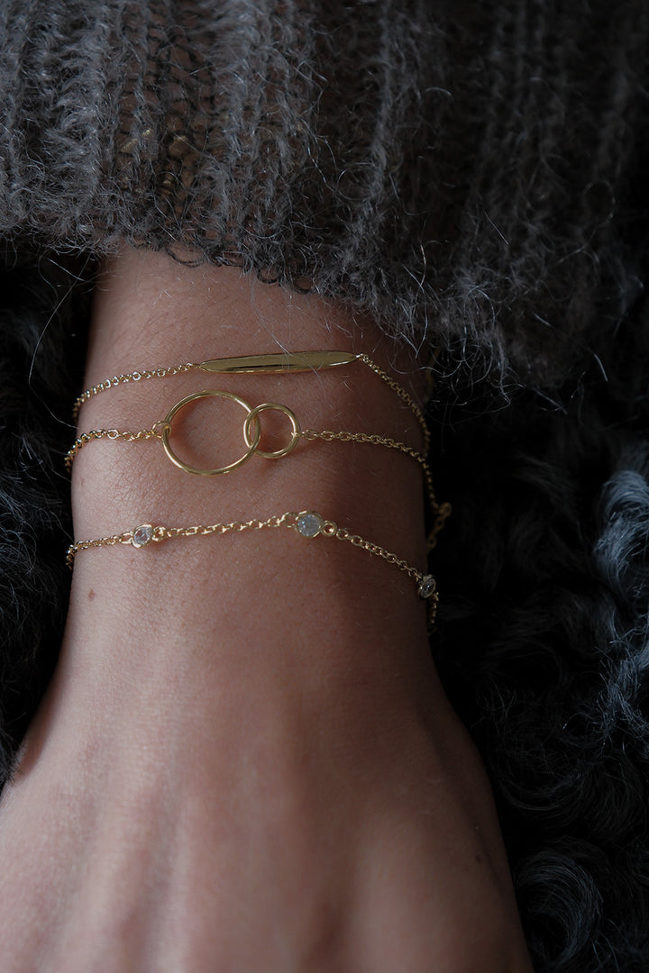 アクセサリー K10 gold delicate chain bracelet Genevieve Gold Delicate Chain Bracelet in White Crystal
